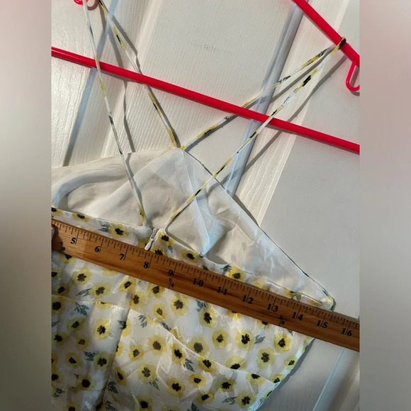 ANTHROPOLOGIE | Hutch | Yellow Motif Ditsy Floral Seaside Romper 4 Halter Shorts - Picture 13 of 16